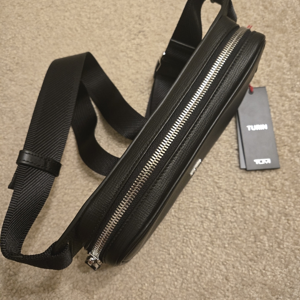Tumi Sling - Picture 3 of 6